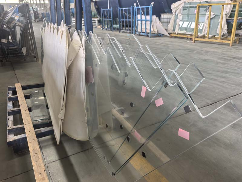 定制异型钢化玻璃